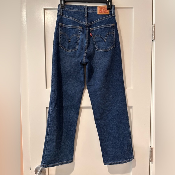Lévis size 26 waist high rise ribcage straight leg jeans. - Picture 2 of 13